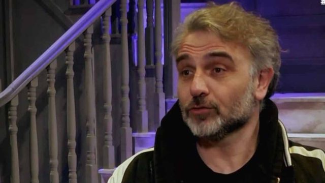 Χουνέρι για τον Φάνη Μουρατίδη: «Με έκανε ρόμπα σε όλη την τράπεζα! Μου είπε “θα έπρεπε να ντρέπεστε…”»
