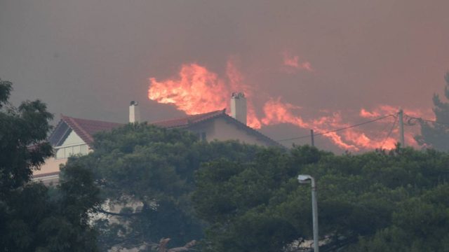 Στυλιανίδης: «Αιχμές» για εμπρησμό στην Πεντέλη – «Οι δυνάμεις επιχειρούσαν υπό εξαιρετικά αντίξοες συνθήκες» (video)