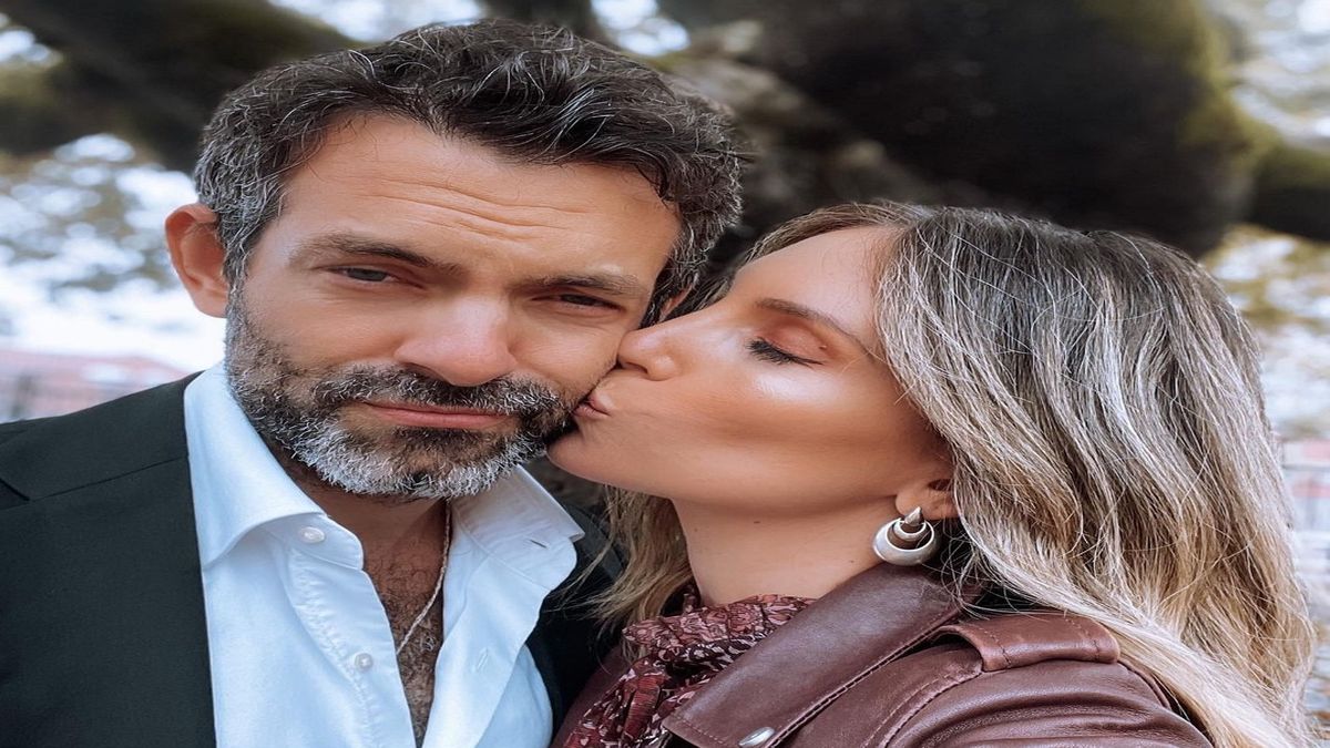 “Μόνο εσύ και εγώ…”: Ερωτευμένοι στη Μύκονο η Αθηνά Οικονομάκου και ο Φίλιππος Μιχόπουλος – Η ρομαντική ανάρτηση (φωτό)