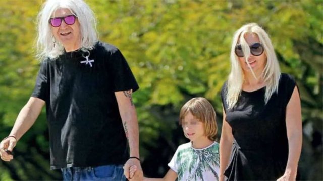 Αννίτα Πάνια: «Με τον Νίκο Καρβέλα έχουμε καταστρέψει…» – Η αποκάλυψη για το γιο τους, Ανδρέα