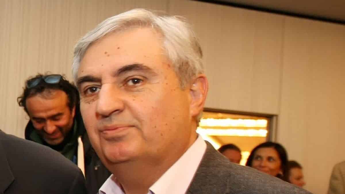 Πέθανε ο Γιώργος Κονδύλης