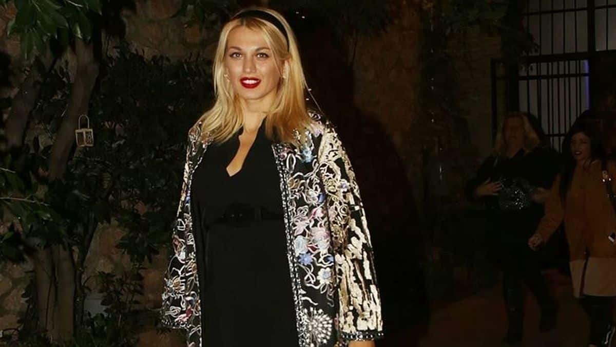 Εγκυμονούσα σε νυχάδικο στο κέντρο της Γλυφάδας – Οι νέες φωτογραφίες της Κωνσταντίνας Σπυροπούλου