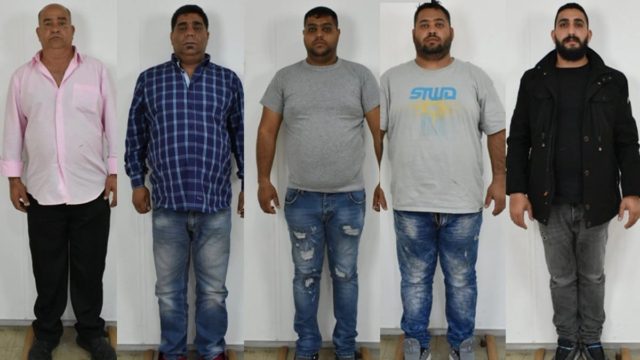 Αθωώθηκαν τα μέλη της συμμορίας που παρίσταναν τους τεχνικούς της ΔΕΗ – Το χρονικό της δράσης τους, ξαφρίζοντας σπίτια ηλικιωμένων (video)