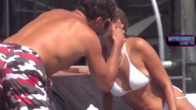 Survivor 5 – Σπύρος Μαρτίκας: Ασυγκράτητος με την Βρισηίδα Ανδριώτου – Τα «καυτά» φιλιά στη Μύκονο (Video)