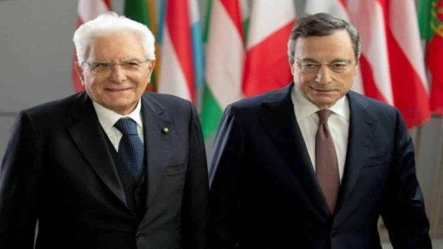 Ιταλία: Ο Ματαρέλα δεν έκανε δεκτή την παραίτηση Ντράγκι