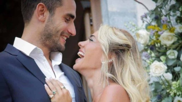 Ατελείωτο γλέντι μέχρι το πρωί με Πανταζή και Φουρέιρα – Παντρεύτηκαν… διπλά και έκαναν χαμό Κόνι Μεταξά και Μάριος Καπότσης