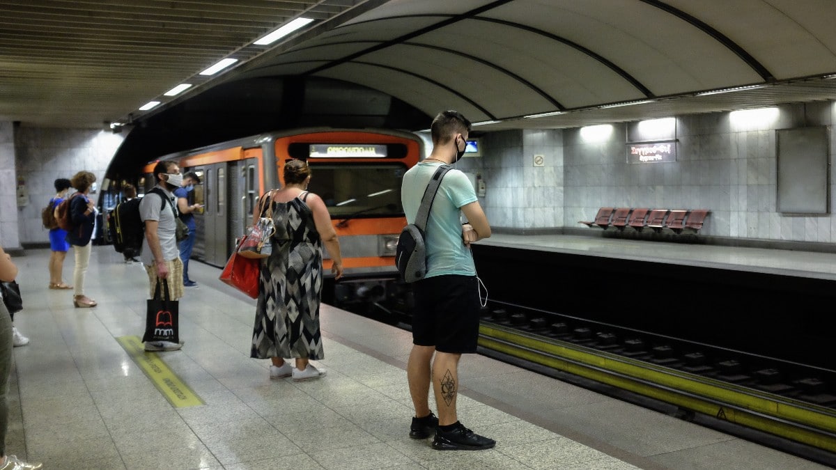 Πανικός στο κέντρο της Αθήνας: Εκκενώνεται εκτάκτως ο σταθμός του μετρό «Μοναστηράκι» – Χωρίς στάση διέρχονται οι συρμοί