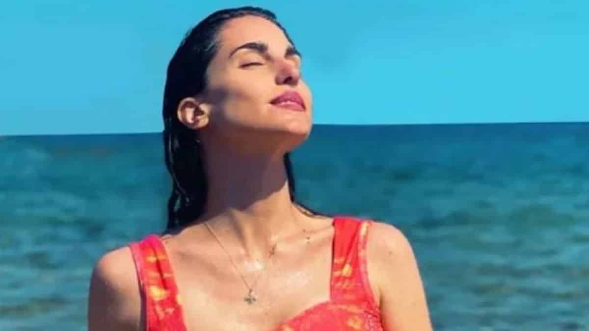 Κόρη πρώην υπουργού της ΝΔ σε… ακατάλληλη φωτογραφία – Δείτε τη!