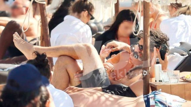 Προκάλεσαν χαμό σε παραλία της Μυκόνου Αθηνά Οικονομάκου και Φίλιππος Μιχόπουλος – Αποκλειστικές φωτογραφίες