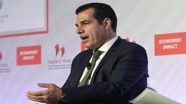 Ραγδαίες εξελίξεις στην Πάτρα με τον θάνατο του 49χρονου: «Πέφτουν κεφάλια» στο νοσοκομείο «Άγιος Ανδρέας» – Ο Πλεύρης ζήτησε την παραίτηση του διοικητή (video)