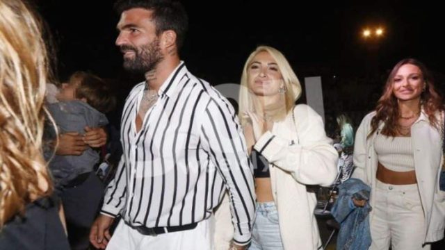 Εγκυμονούσα με λιγούρες: Στην Αθήνα για παγωτό Αλεξάνδρου και Τούνη!