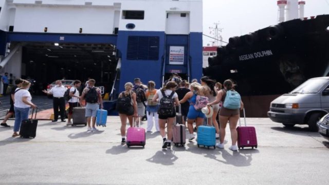 Τουρισμός για Όλους: Αντίστροφη μέτρηση για την κλήρωση των vouchers! ΕΔΩ θα δείτε τα αποτελέσματα – Πώς θα εξαργυρώσετε τα 150 ευρώ (Video)