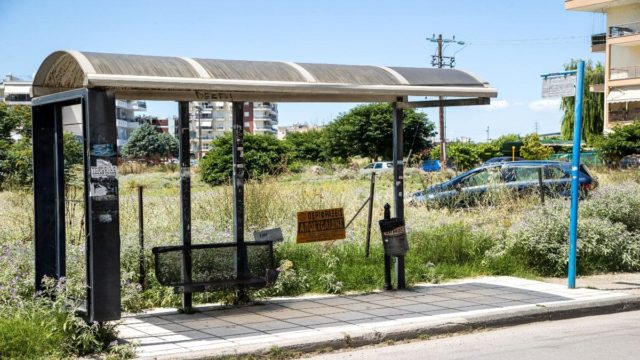 Θεσσαλονίκη: «Σοκαριστικό να βλέπεις ένα παιδί κάτω» – Ανατριχιάζουν οι αυτόπτες μάρτυρες για το τροχαίο σε στάση του ΟΑΣΘ (Video)