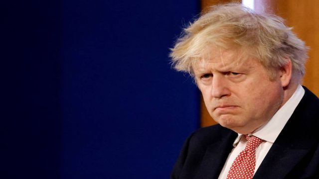Νέο σεξουαλικό σκάνδαλο στην Βρετανία: Βουλευτής του Τζόνσον «ήπιε υπερβολικά πολύ» και παρενόχλησε άνδρες