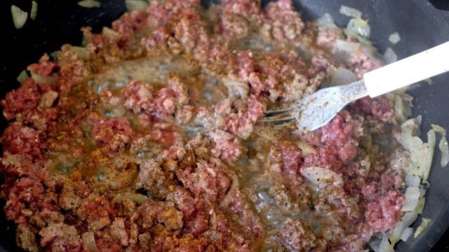 Μεγάλη προσοχή! Είναι ασφαλές να τρώμε τον κιμά που έχει γκριζάρει;