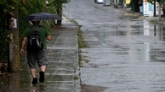 Στο μάτι του κυκλώνα η χώρα – Κακοκαιρία σε Χαλκιδική, Πτολεμαΐδα, Φθιώτιδα (Εικόνες)