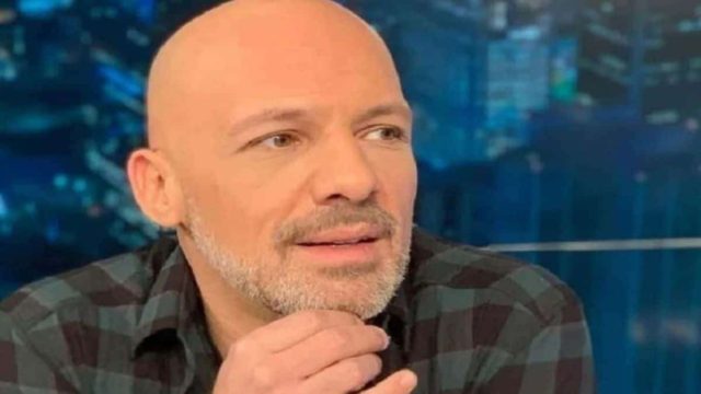 «Εμείς εδώ… ερωτευμένοι»: Αποκάλυψε με μια φωτογραφία τον σύντροφό του ο Νίκος Μουτσινάς!