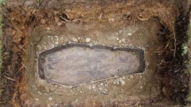 Απίστευτο: Αυτός είναι ο λόγος που οι νεκροί θάβονται 2 μέτρα κάτω από την Γη