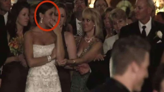 Όταν ο γαμπρός φίλησε αυτή τη γυναίκα μπροστά στη νύφη, όλοι πάγωσαν – Τι συνέβη;