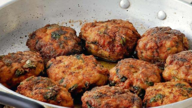 Το μυστικό για αφράτα μπιφτέκια που λίγοι γνωρίζουν – Νόστιμα και ζουμερά με 1 κίνηση