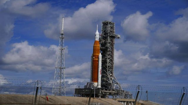 NASA: Ακύρωσε για σήμερα την εκτόξευση του πυραύλου στη Σελήνη