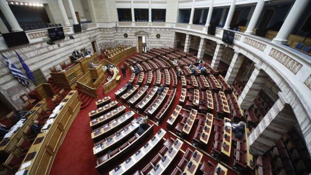 Παρακολουθήσεις: Ηχηρή παρέμβαση Καραμανλή – Αύριο συνεδριάζει η επιτροπή Θεσμών