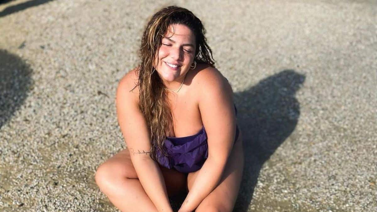 Χωρίς φίλτρα και με στυλ γοργόνας: Η Δανάη Μπάρκα ποζάρει με μαγιό και ρίχνει το Instagram