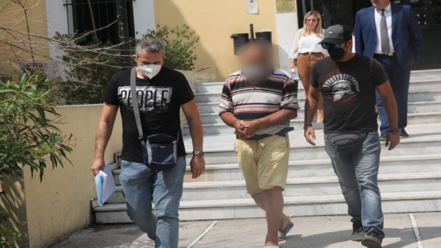 Αλεποχώρι: «Κατάλαβα ότι με πέτυχε! Από τον φόβο μου πήδηξα» – Οι καταθέσεις των ανηλίκων που τραυματίστηκαν από τα πυρά του 70χρονου (Video)
