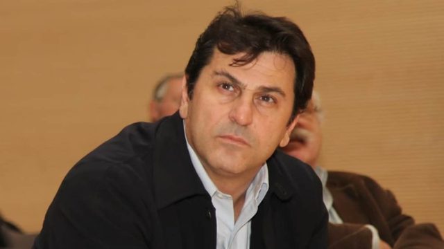 Έκανε την πιο μεγάλη ερωτική τρέλα για χάρη της πριν γνωρίσει την Αγγελοπούλου: Αυτή είναι η άγνωστη πρώτη σύζυγος του Κώστα Αποστολίδη