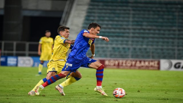 Super League: Ο Τιλίκα μείωσε για τους Αρκάδες με κεφαλιά (Βίντεο)
