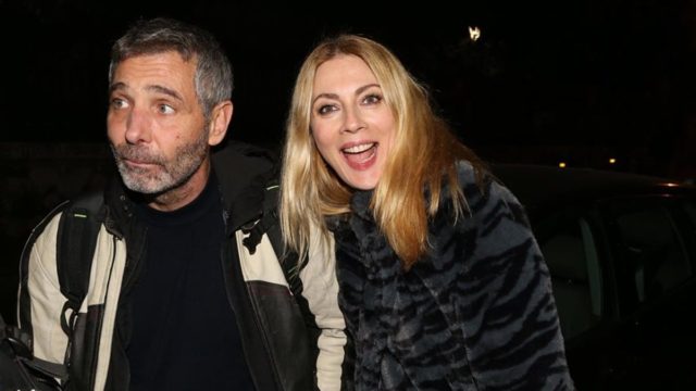 Χαρές στο σπίτι του Θοδωρή Αθερίδη και της Σμαράγδας Καρύδη – Ανακοινώθηκε ο γάμος