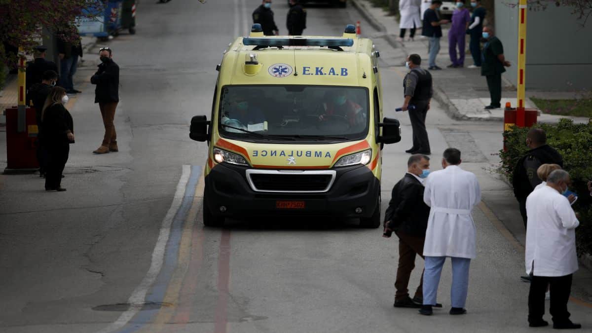 Ηράκλειο: Στο νοσοκομείο 31χρονος μετά από καυγά με την πρώην σύζυγό του – Τον κλώτσησε και έπεσε από τις σκάλες