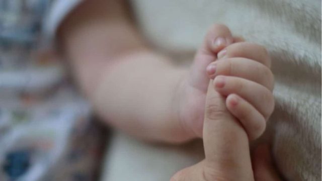 Γρεβενά: Εξελίξεις μετά το θάνατο του 35 ημερών βρέφους – Σε αναμονή για τις ιστολογικές εξετάσεις