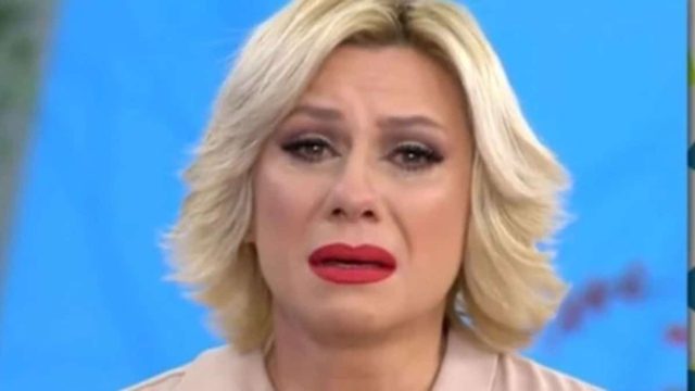 “Μου είχε πει κάποια στιγμή…” – Συγκλονίζει η Κατερίνα Καραβάτου για τον πατέρα της