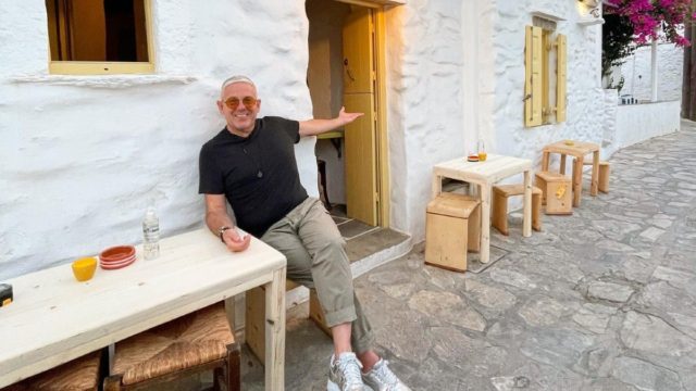 Ο Τάσος Δούσης αποκαλύπτει: Τα 20 λάθη που κάνουν οι ξενοδόχοι και οι πελάτες δεν έρχονται ποτέ ξανά
