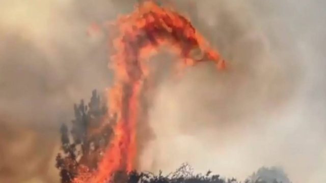 «Δράκοι της φωτιάς»: Τι είναι το ακραίο φαινόμενο που παρατηρείται στην Γαλλία (video)