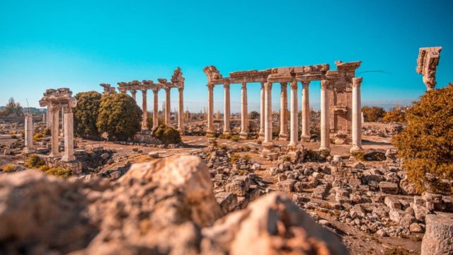 Ακρόπολη: Οδικός χάρτης με το σχέδιο διάσωσης των τειχών στον Ιερό Βράχο