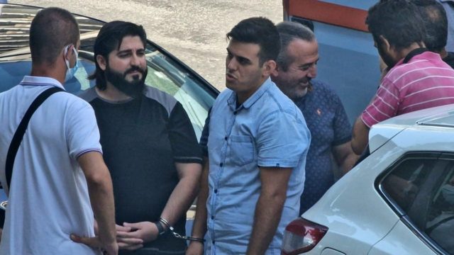 Εξορκισμοί στη Θεσσαλονίκη: Αναρτήσεις υπερηφάνειας για τις χειροπέδες από την «Εκκλησία των Εθνών» – Ελεύθεροι οι δύο συλληφθέντες (video)