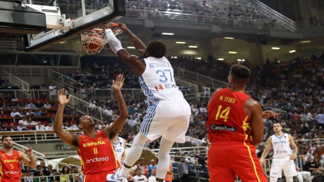 Ελλάδα – Ισπανία 86-70: Μοναδική παράσταση με υπογραφή Αντετοκούνμπο