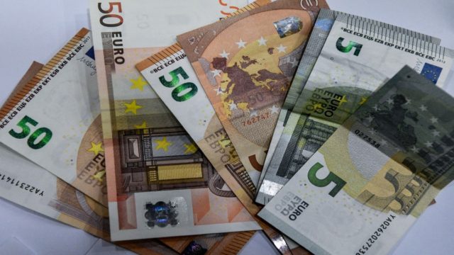 Χαράς ευαγγέλια για χιλιάδες δικαιούχους: Νέο έκτακτο επίδομα έως 230 ευρώ – Πότε και ποιοι θα το πάρουν