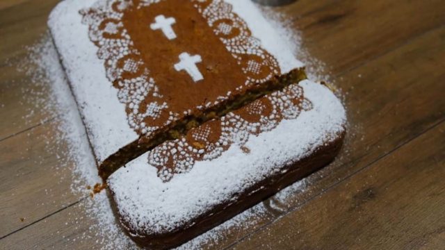 Η φανουρόπιτα της Αιγαιοπελαγίτισσας γιαγιάς: Η παραδοσιακή συνταγή για το πιο γευστικό αποτέλεσμα!
