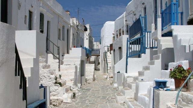 Το κυκλαδίτικο νησί που είναι η πιο “ψαγμένη” επιλογή για τις διακοπές σας