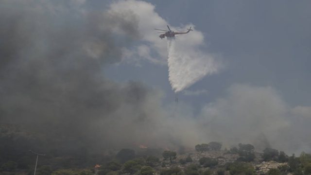 Ιωάννινα: Φωτιά στην Κόνιτσα – Καίει δασική έκταση