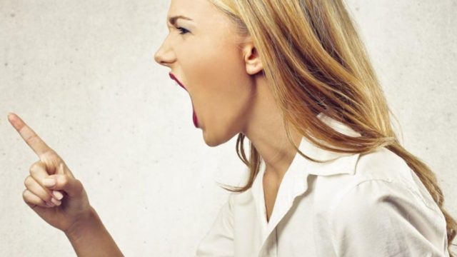 Είναι όλο… μπούρου μπούρου και σε εκνευρίζουν: Τα 3 ζώδια που γκρινιάζουν ασταμάτητα