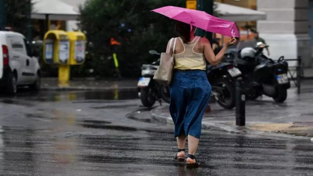 Έκτακτο δελτίο καιρού από την ΕΜΥ: Έρχονται βροχές, κεραυνοί και χαλάζι – Προσοχή σε αυτές τις περιοχές