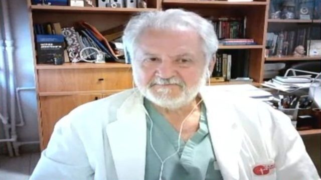 Προειδοποίηση Νίκου Καπραβέλου: «Βιώνουμε το χειρότερο καλοκαίρι από την έναρξη της πανδημίας – Τέλη Σεπτεμβρίου νέο κύμα κορωνοϊού» (Video)