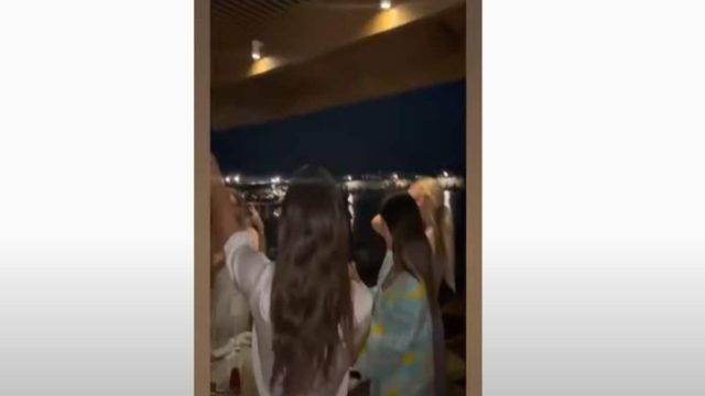 Το συγκλονιστικό τσιφτετέλι της Καινούργιου που έκανε όλη την Πάρο να την κοιτάζει