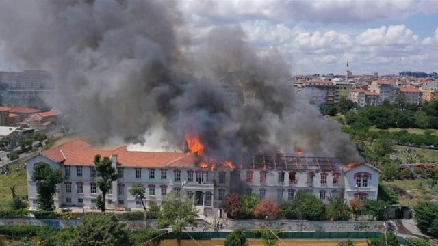 Κωνσταντινούπολη: Σκηνές αποκάλυψης από το ελληνικό νοσοκομείο – Πώς ξέσπασε η φωτιά στο ιστορικό κτίριο (Video)