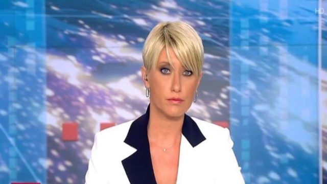 Περήφανη μητέρα η Σία Κοσιώνη: Αυτό είναι το εντυπωσιακό της γραφείο στον ΣΚΑΙ