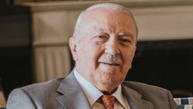 Πέθανε ο Γιώργος Κουμπάτης